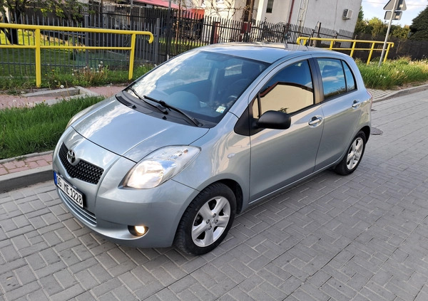 Toyota Yaris cena 15900 przebieg: 189000, rok produkcji 2006 z Kraśnik małe 407